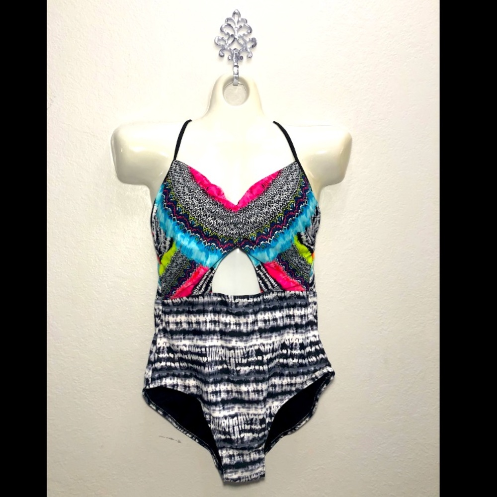 Juniors No Boundaries 1 Piece Swimsuit